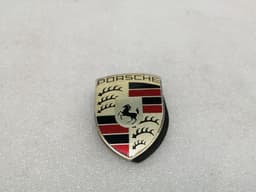 PORSCHE PORSCHE 911 997 99755921100 COATS OF ARMS LOGO HOOD BONNET — thumbnail 1