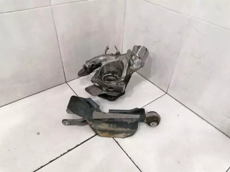 Porsche 911 997 Right Front Hub 99734166604 Wheel Bearing Housing Front Right 4S AWD
