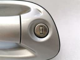 PORSCHE Porsche 911 997 right door handle 99753706400 right door handle RHD — thumbnail 3