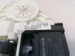 PORSCHE Porsche 911 997 door window engine 99762418205 power window motor passenger's side — thumbnail 7