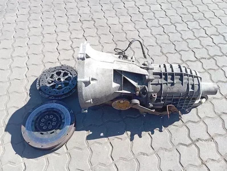 PORSCHE Porsche 911 996 Manual 6 Speed Gearbox 99630001006 Transmission 6 Speed G9601 C2 RWD