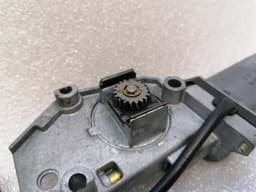 PORSCHE Porsche 911 996 Targa Roller Blind Electric Drive Motor 99662424100 Targa Roller Blind Motor — thumbnail 4
