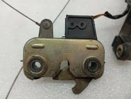 PORSCHE Porsche 911 996 Boot Lock 99651205303 Tailgate Lock — thumbnail 2