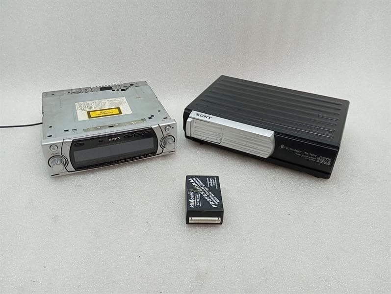 PORSCHE Porsche 911 996 CD Player Sony MEX=100NV Audio System Controller