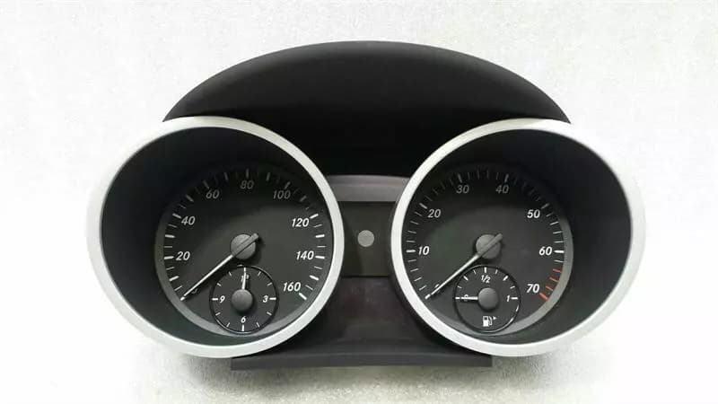 MERCEDES-BENZ Mercedes SLK R171 Instrument Cluster A1715401447 Speedometer MPH SLK350
