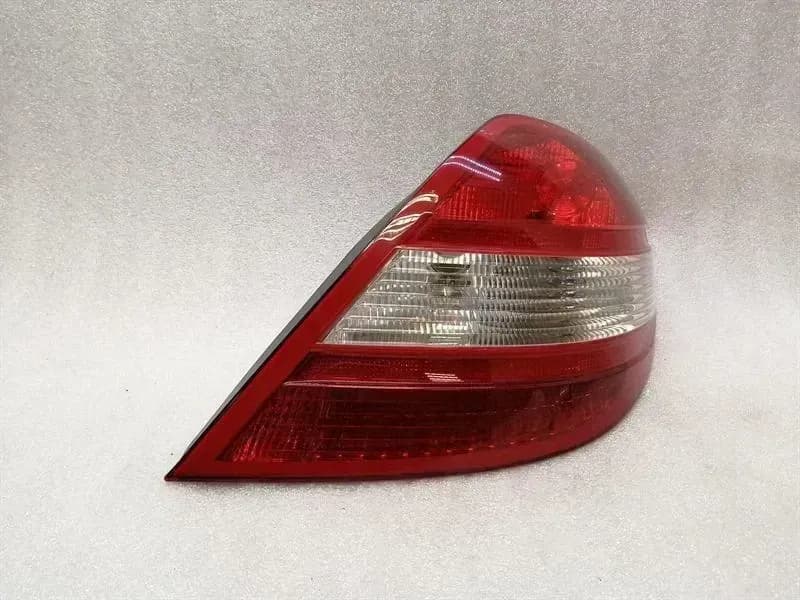 MERCEDES-BENZ Mercedes SLK R171 right rear light A1718200264 tail light rear right