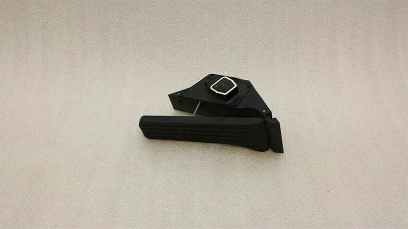 MERCEDES-BENZ Mercedes GLK X204 Gas Pedal A2043001304 Accelerator Electrical