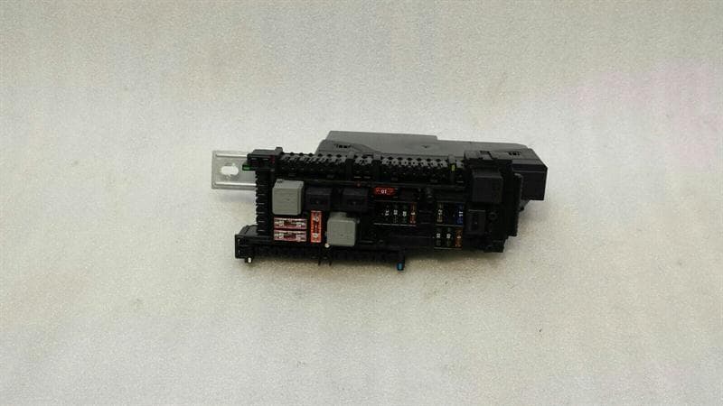 MERCEDES-BENZ Mercedes GLK X204 Fuse Box A2049005301 Fuse Box SAM