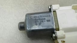MERCEDES-BENZ Mercedes GLK X204 door window motor A2048200142 window regulator motor front left — thumbnail 8
