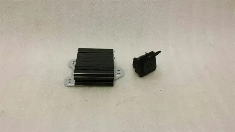 MERCEDES-BENZ Mercedes GLK X204 Power Inverter + Socket Module A2049820020 Rectifier Set