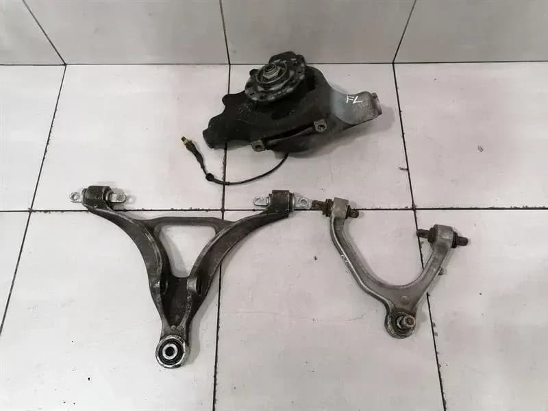 FERRARI Ferrari 360 F131 Left Front Hub Set 179328 Wheel Bearing Housing Front Left Set