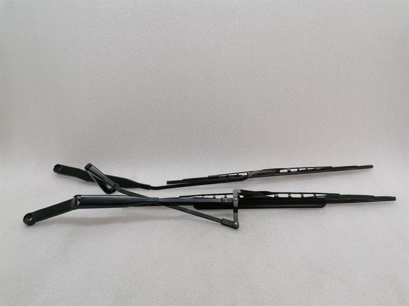 FERRARI Ferrari 360 F131 Wiper Arm Set Of 2 65849400 Right Hand Handlebar RHD