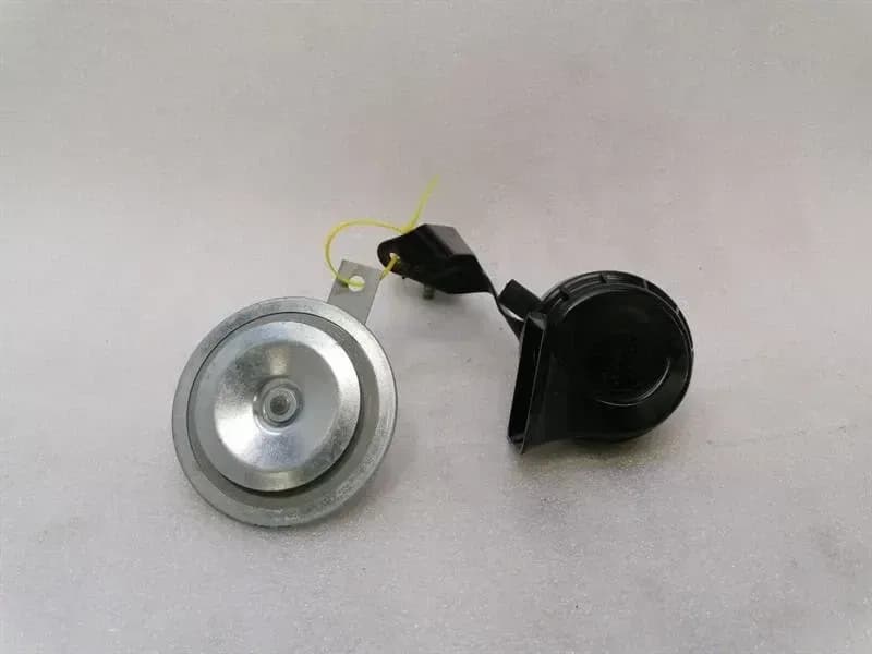 Porsche 911 996 horn 99663515000 horn fanfare
