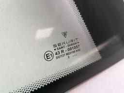 PORSCHE Porsche 911 996 right rear quarter glass 99654311203 door window 1/4 rear right — thumbnail 6