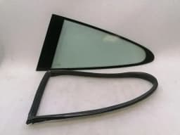 PORSCHE Porsche 911 996 left rear quarter glass 99654311103 door window 1/4 rear left — thumbnail 1