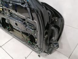 PORSCHE Porsche 911 996 turbo left front door 99653101105 door front left — thumbnail 7
