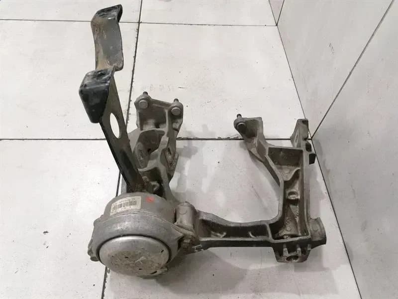 PORSCHE Porsche Cayman 987 Right Subframe + Gearbox Mount 9A137504220 Transmission Holder Re