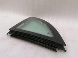 PORSCHE Porsche Cayman 987 left rear quarter glass 98754311102 door window 1/4 rear left — thumbnail 6