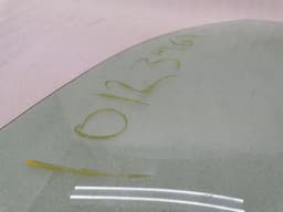 PORSCHE Porsche Cayman 987 right front door glass 98754251203 door window front right — thumbnail 3