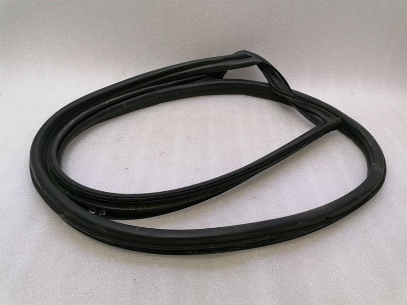 PORSCHE Porsche Cayman 981 right door seal 98153707602 door seals right