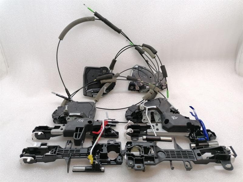 LEXUS RXUS RX RX450h AL20 Door Lock RHD SET 69040-53130 Door Lock RHD SET