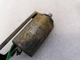 FERRARI Ferrari F355 F129 Spider 65424200 ELECTRO-MAGNET Fuel Door — thumbnail 9