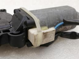 FERRARI Ferrari F355 F129 Spider Door Window Motor 62302200 Power Window Motor LEFT LEFT LEFT — thumbnail 6