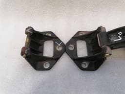 FERRARI FERRARI F355 F129 SPIDER DOOR HINGE 64829600 DOOR HINGE LEFT LEFT — thumbnail 3