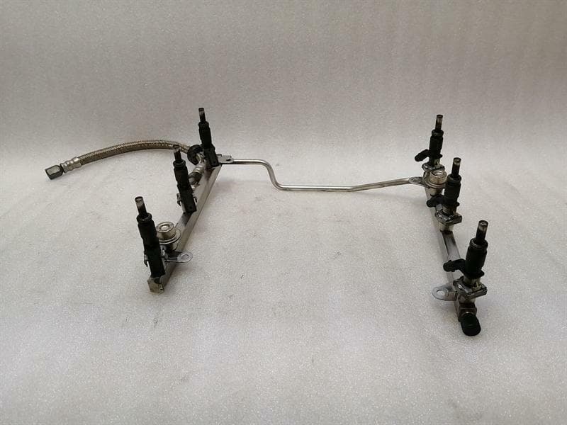 Mercedes SL R230 Fuel Rail A2720701495 Fuel Injection Moulding Pipe Distributor M272 V6