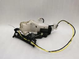 MERCEDES-BENZ MERCEDES SL R230 FRONT RIGHT DOOR LOCK A2307200635 RIGHT HAND DRIVE RHD — thumbnail 1