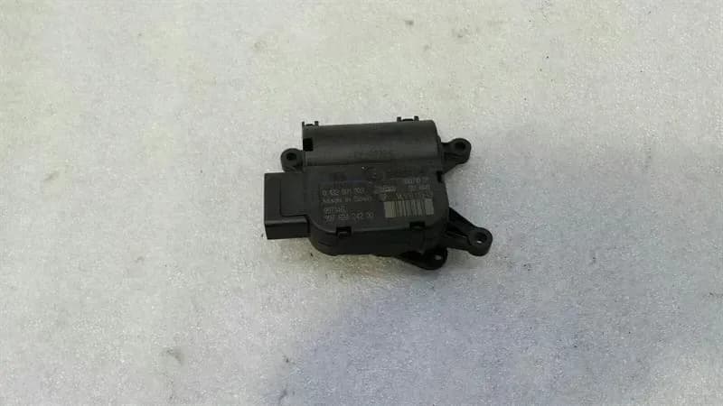 PORSCHE Porsche Boxster 987 Vent Flap Motor 997624200 Servo Motor