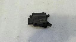 PORSCHE Porsche Boxster 987 Vent Flap Motor 997624200 Servo Motor — thumbnail 4