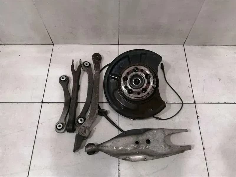 MERCEDES-BENZ Mercedes SL R230 Right Rear Hub Set A2303505408 Wheel Bearing Housing Rear Right