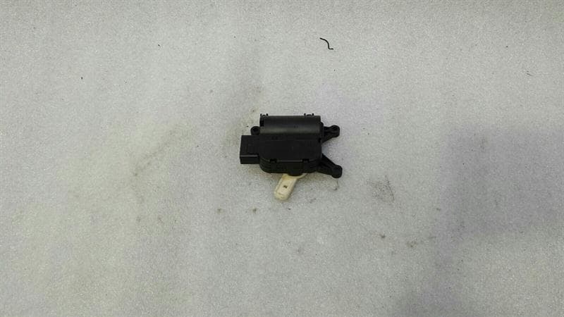 PORSCHE Porsche Boxster 987 Vent Flap Engine 997624600 Servo Motor