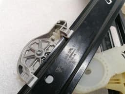 PORSCHE Porsche Boxster 981 Right Front Door Winder 99154207601 Front Window Regulator Re — thumbnail 3