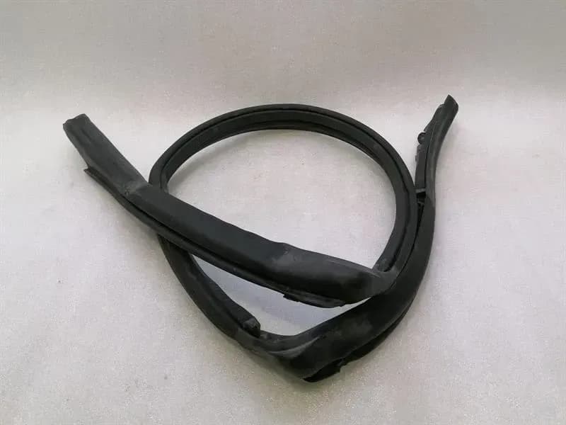 PORSCHE Porsche Boxster 981 Windshield Seal 98153707703 Windshield Seal