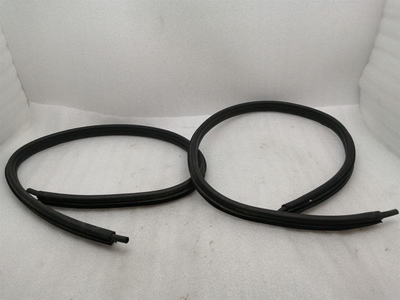 PORSCHE Porsche Boxster 981 Door Seal Set 98153707500 Door Seals Set