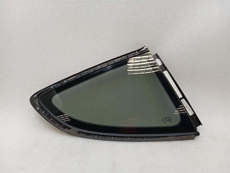 PORSCHE Porsche Cayman 981 Right Rear Quarter Glass 98154311202 Door Window 1⁄4 Re