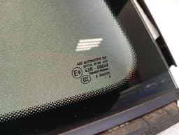 PORSCHE Porsche Cayman 981 Right Rear Quarter Glass 98154311202 Door Window 1⁄4 Re — thumbnail 7