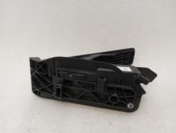 PORSCHE Porsche Cayman 981 Gas Pedal (Electrical) 97042302101 Accelerator Pedal — thumbnail 4