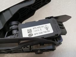 PORSCHE Porsche Cayman 981 Gas Pedal (Electrical) 97042302101 Accelerator Pedal — thumbnail 10