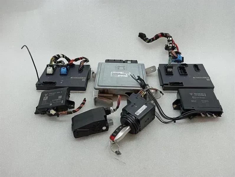 Porsche Cayman 981 Engine ECU 99161860203 Engine Control Unit Set 3.4 GTS PDK VTS
