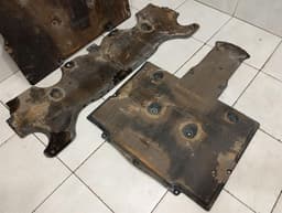 PORSCHE Porsche Cayman 981 Undertray 98150459900 Underbody Trim — thumbnail 9