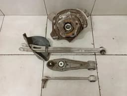 PORSCHE Porsche Cayman 981 Right Rear Hub 98133115807 Wheel Bearing Case Rear Right — thumbnail 1