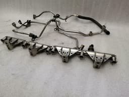 PORSCHE Porsche 911 991 Fuel Rail 9A111085903 Injection Strip Pipe Distributor — thumbnail 4