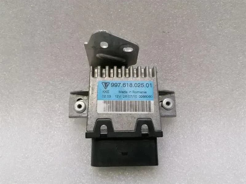 Porsche Cayman S 987 fuel pump module 99761802501 control unit fuel pump