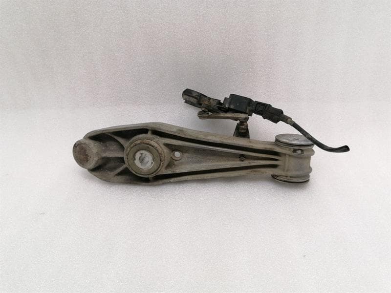 Porsche 911 996 left rear wishbone 99634134106 rear left wishbone