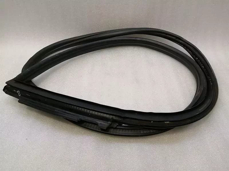 PORSCHE Porsche 911 996 Coupe Door Seal FLH 99653707503 Door Seals Left
