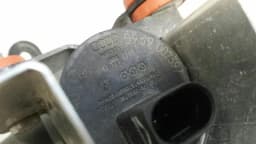 AUDI Audi RS7 4G additional cooling pump 4H0121671B coolant pump pump — thumbnail 4