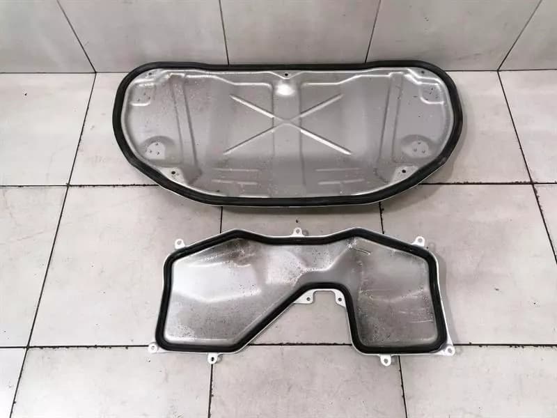 PORSCHE Porsche Boxster 987 Engine Cover 98751321100 Engine Cover